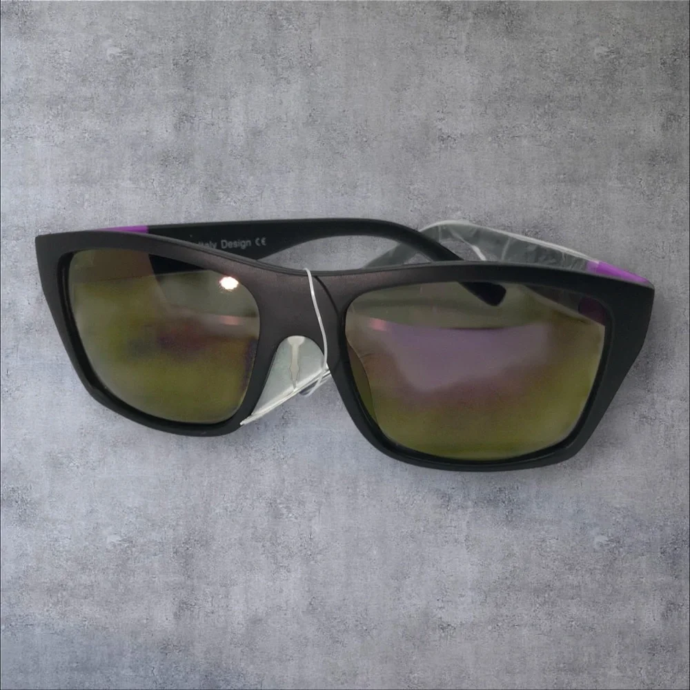 Black and Purple Mirrored Sunglasses Retro Unisex Deadstock Streetwear Stylish